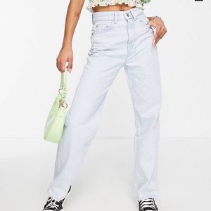 NWT Stradivarius 90s petite dad straight leg jeans size 2